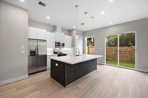 Photo of 24 Bucan St #C, Houston, TX 77076 (MLS # 86118491)