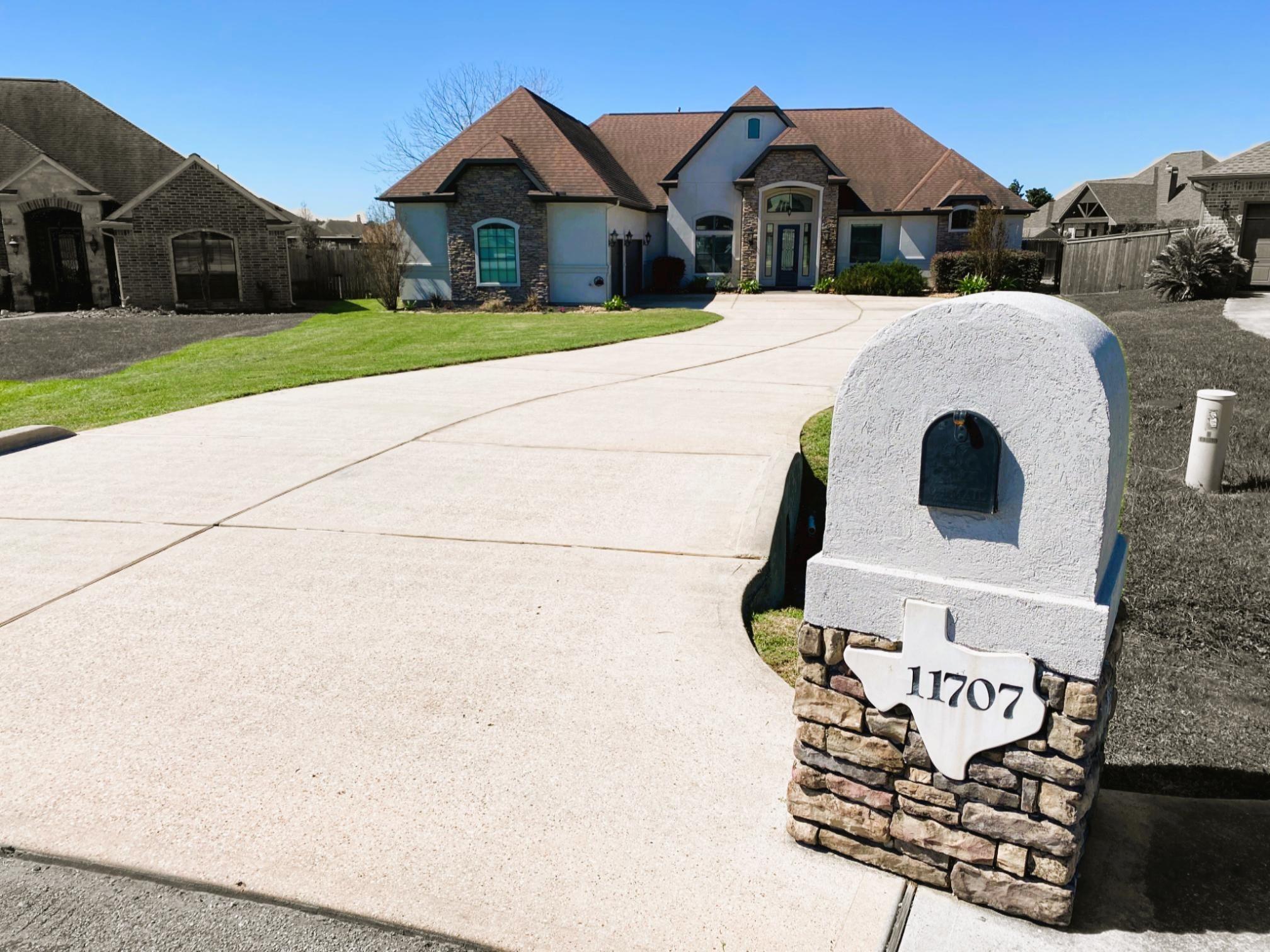 11707 W Grand Pond Drive