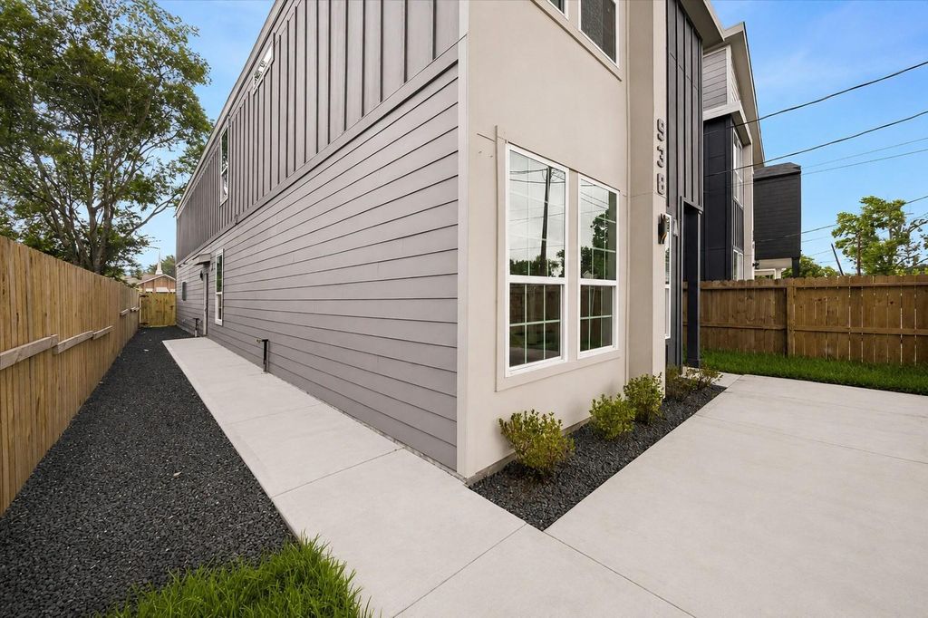 Photo of 938 South Street, Houston, TX 77088 (MLS # 31635452)