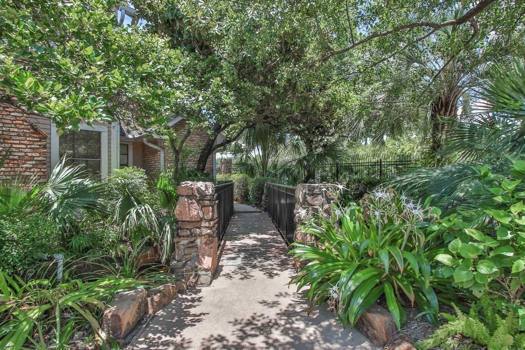 2300 Old Spanish Trail 1001