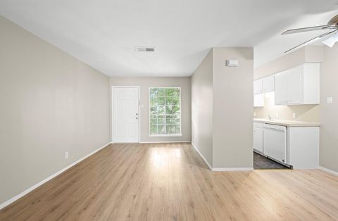 Photo of 2012 Brun Street #E, Houston, TX 77019 (MLS # 95366816)