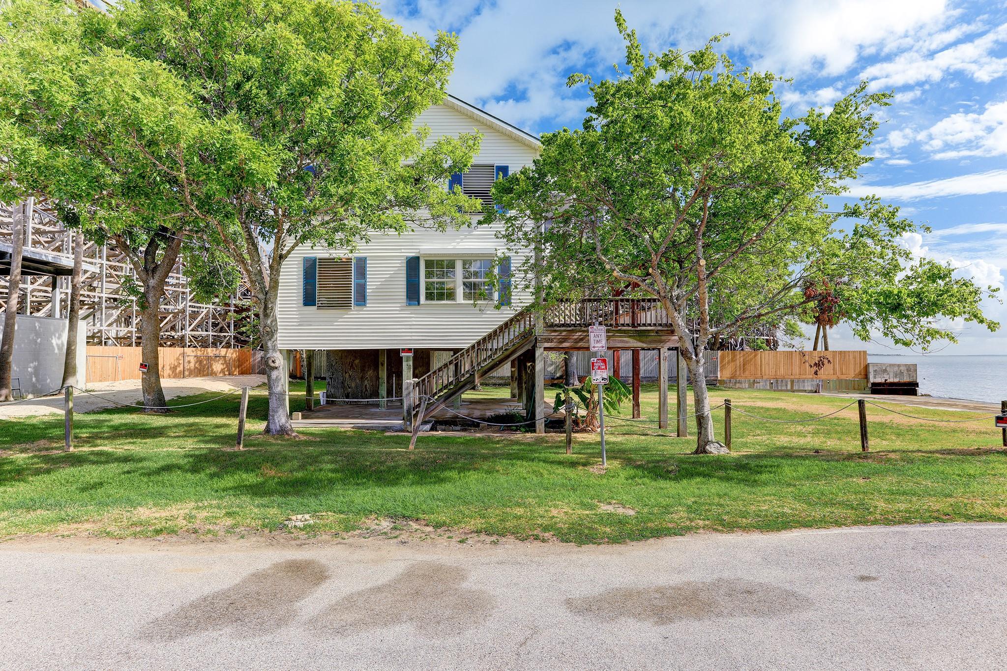 308 Bay Avenue