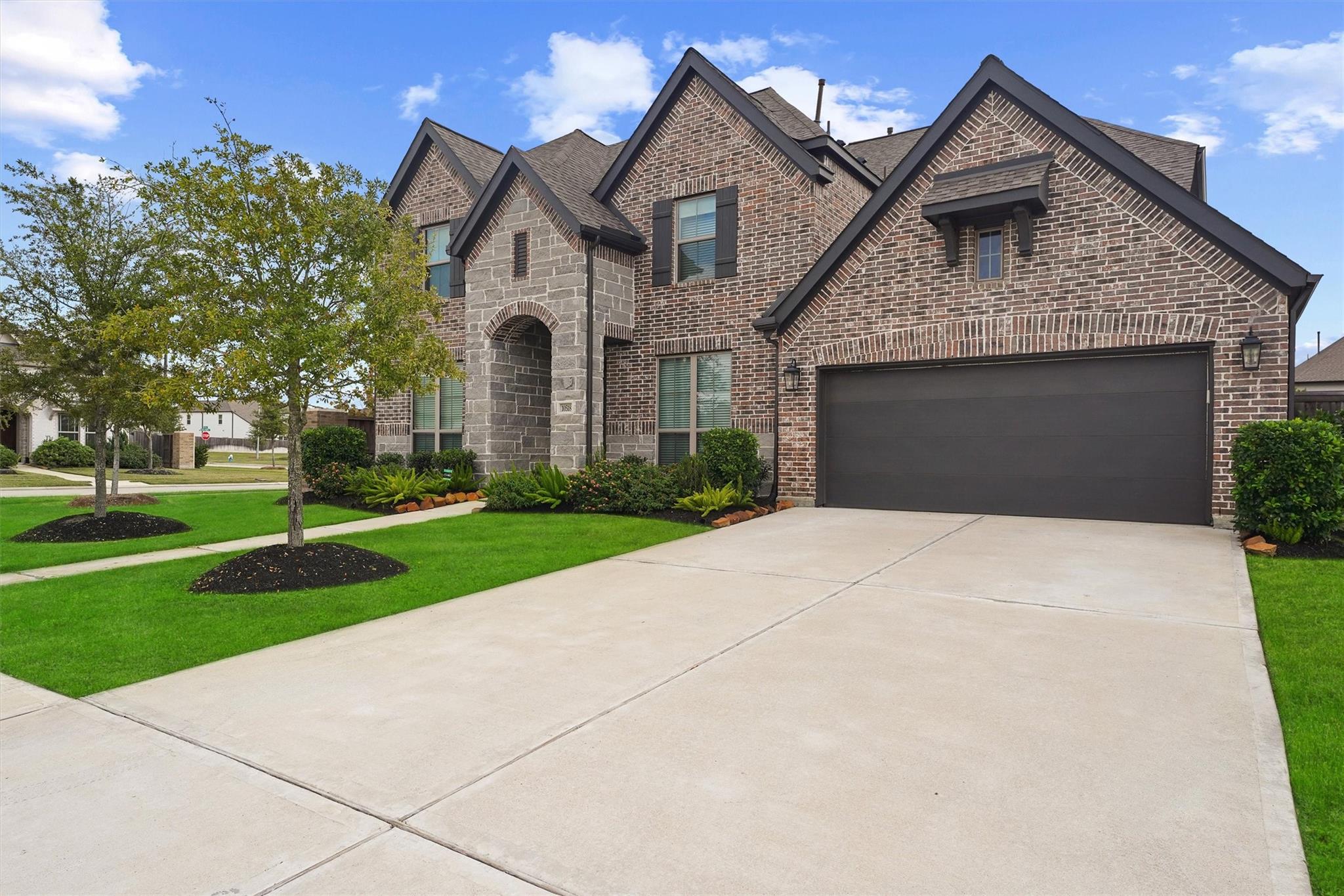 10518 Lyra Glen Lane