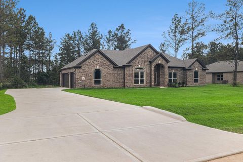 Photo of 13352 Wichita Fall Trail Rd, Conroe, TX 77303 (MLS # 71223109)