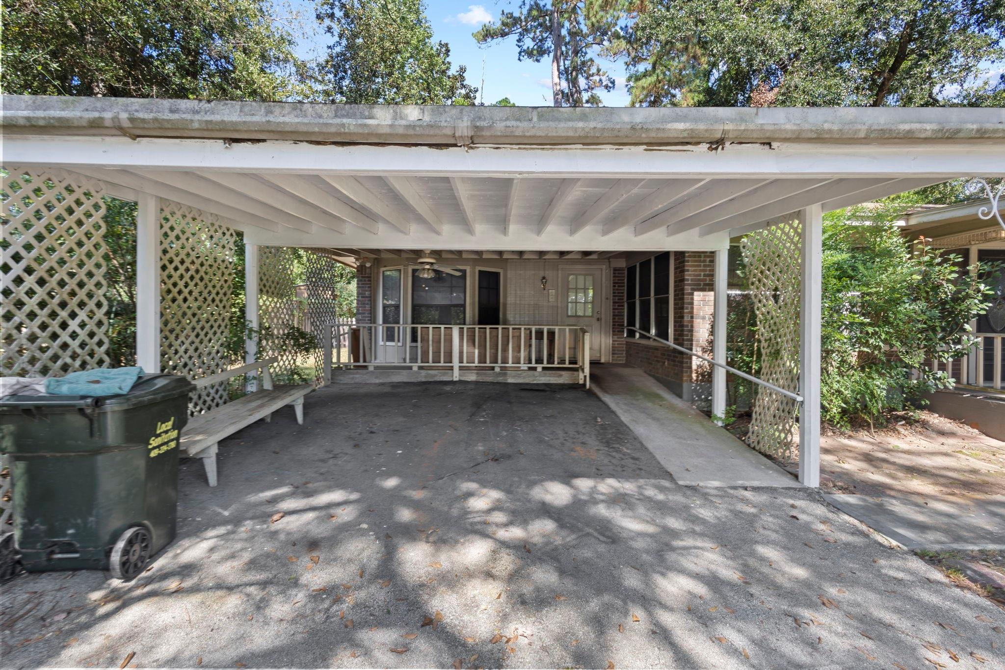 743 Charmaine Drive E