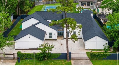 12564 Memorial Drive Houston TX 77024