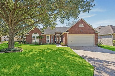 Photo of 3438 N Peach Hollow Circle N, Pearland, TX 77584 (MLS # 18302353)