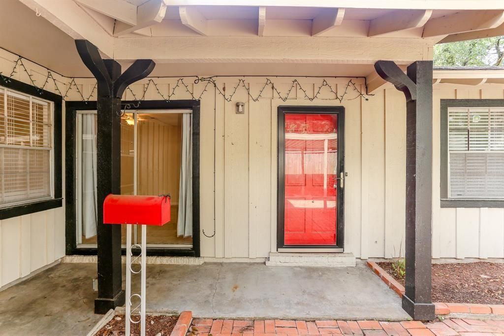 Photo of 6630 Neff Street, Houston, TX 77074 (MLS # 4291840)