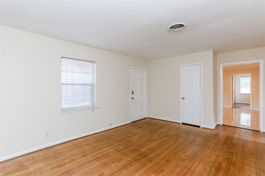 Photo of 6630 Neff Street, Houston, TX 77074 (MLS # 4291840)