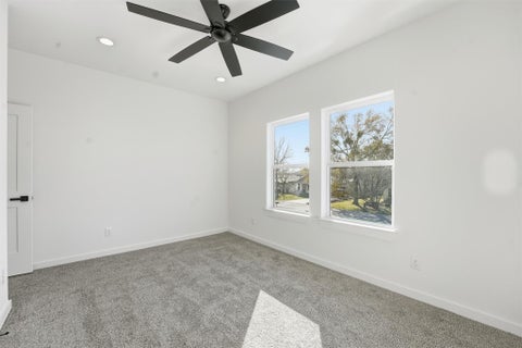 Tiny photo for 530 N 4th Street, La Porte, TX 77571 (MLS # 47528023)