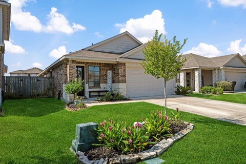 Photo of 21214 Alder Oaks Drive, New Caney, TX 77357 (MLS # 37180988)