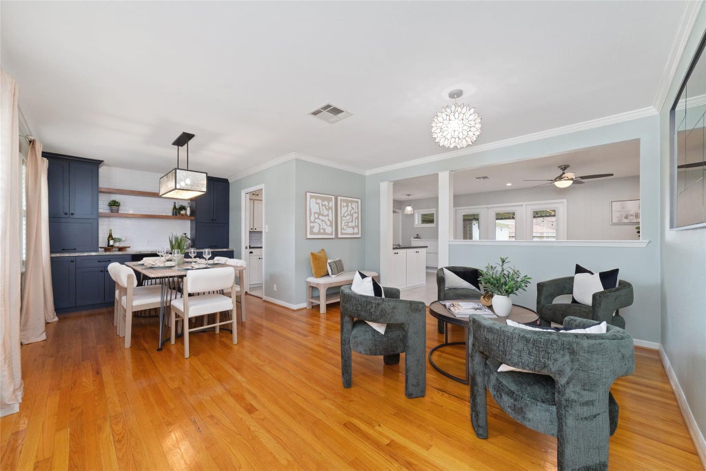 Photo of 2127 Lazybrook Drive, Houston, TX 77008 (MLS # 28788718)