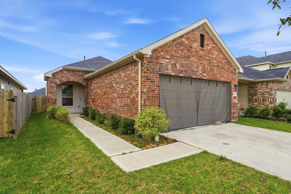 Photo of 24711 Teton Hollow Trl Trail, Huffman, TX 77336 (MLS # 28730959)