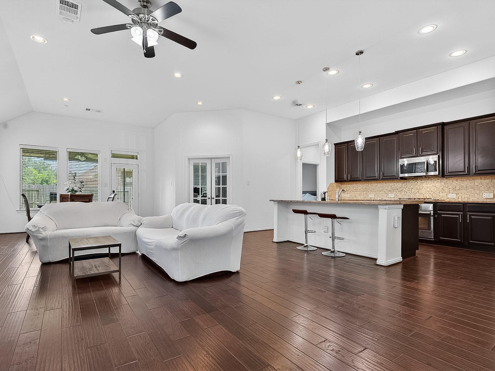 6006 Hedgepark Drive