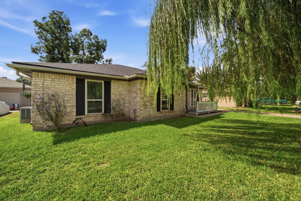 Photo of 19519 Ricelake Lane, Houston, TX 77084 (MLS # 10886252)