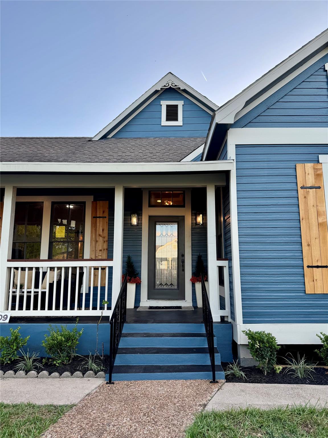 2109 Gentry Street