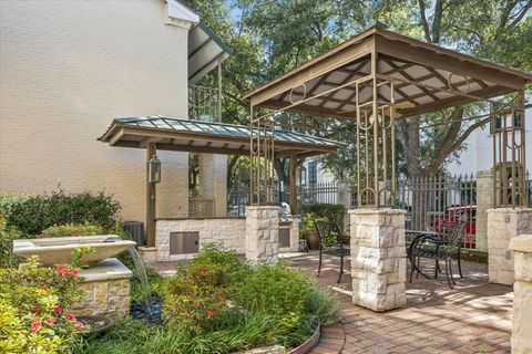 Photo of 2700 Revere St St #142, Houston, TX 77098 (MLS # 84676569)