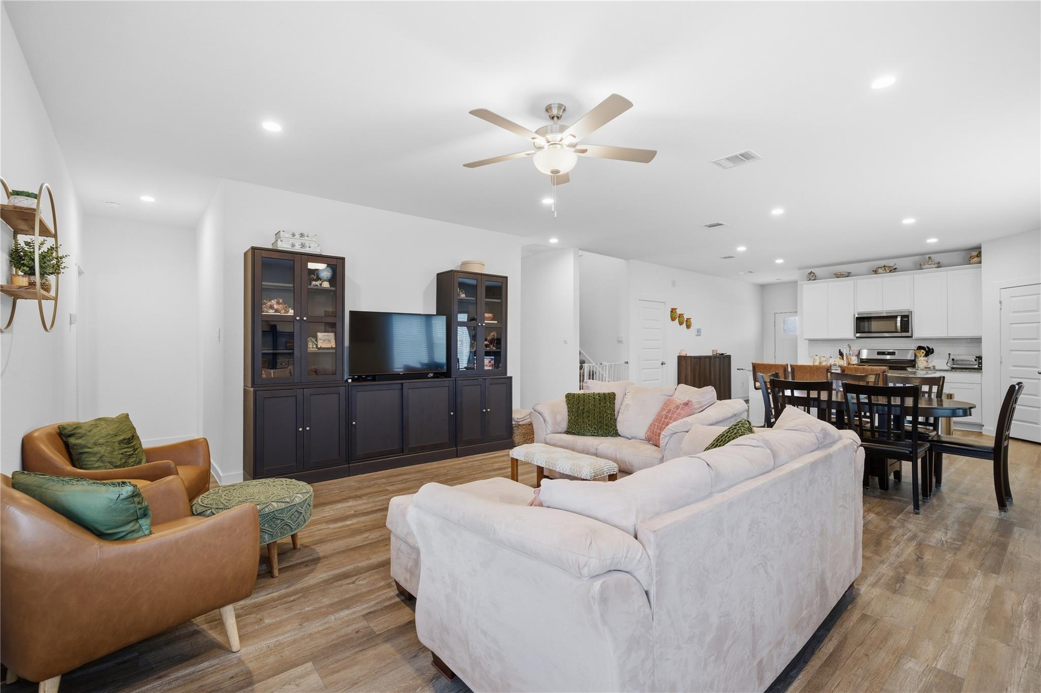 3031 Magnolia Pass Lane
