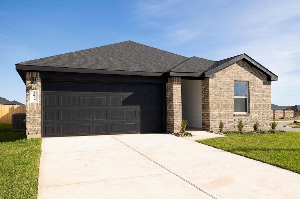 Photo of 3823 Axyl Run Ct, Fulshear, TX 77441 (MLS # 60420573)