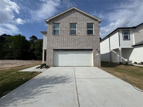 Homes For Sale - 15052 Ronan Drive<br/> Montgomery, TX 77316