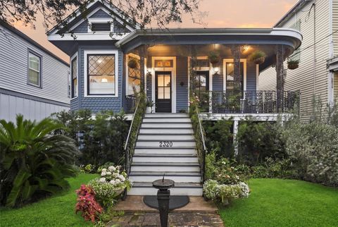 Photo of 2320 Avenue O, Galveston, TX 77550 (MLS # 22328668)