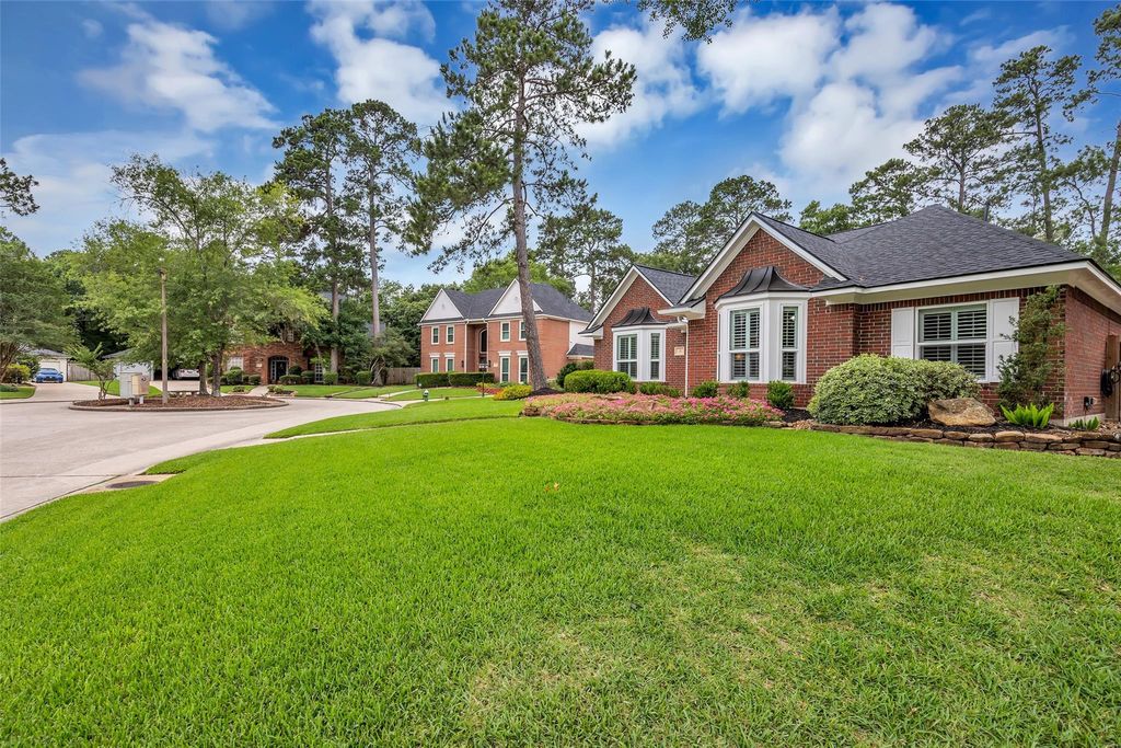 Photo of 11 Feather Branch Court, The Woodlands, TX 77381 (MLS # 36509902)