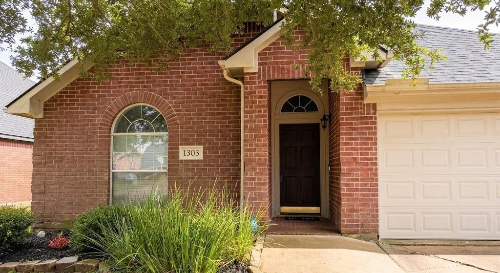 1303 S Teal Estates Circle