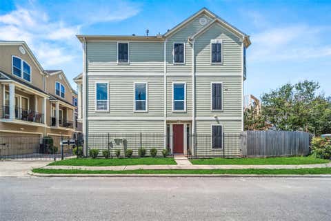 Photo of 2613 Link Road, Houston, TX 77009 (MLS # 85369605)