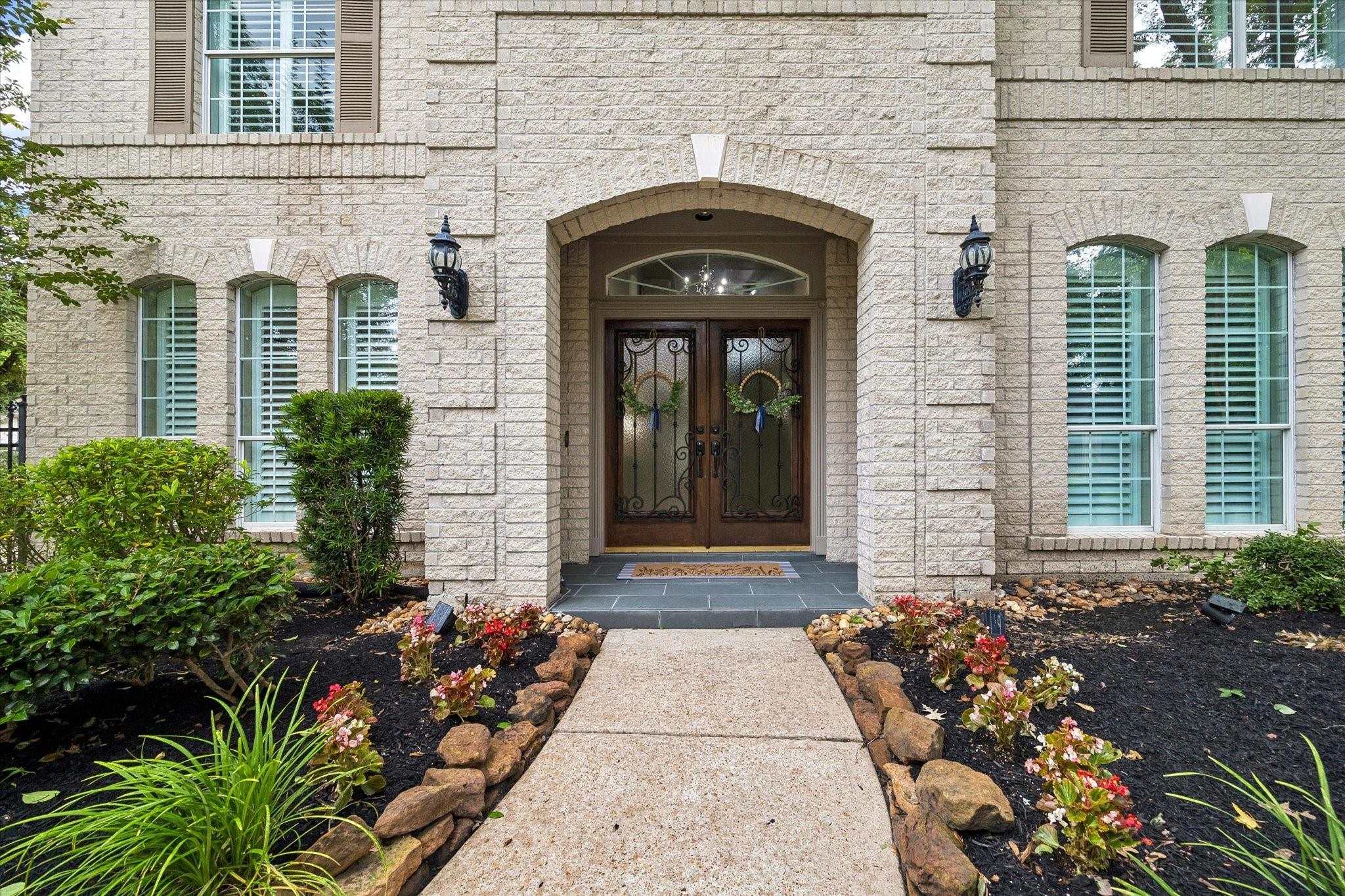 2806 Whispering Fern Court