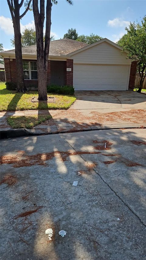 Photo of 10202 Peridot Cove, Houston, TX 77095 (MLS # 72780297)