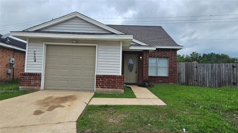 Photo of 7704 Sign Street, Houston, TX 77489 (MLS # 93879770)