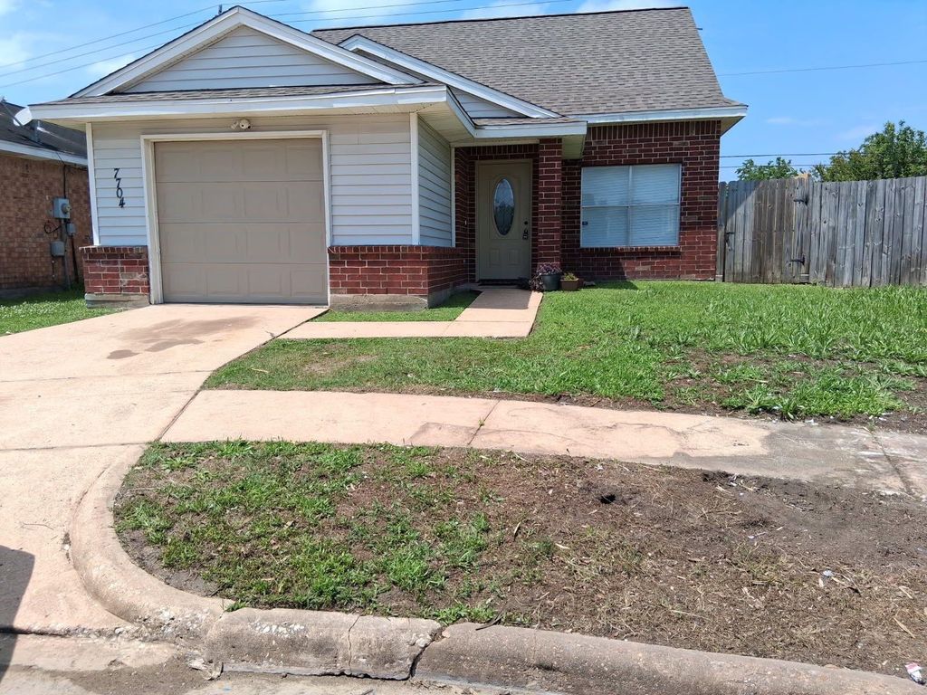 Photo of 7704 Sign Street, Houston, TX 77489 (MLS # 93879770)
