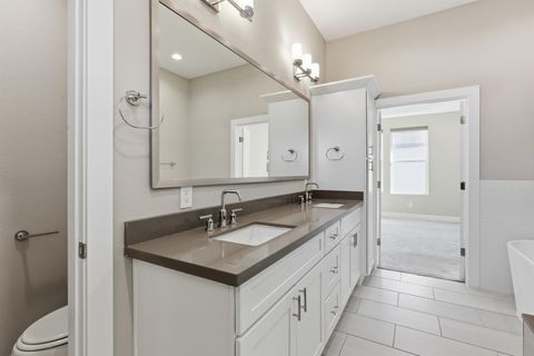 Tiny photo for 1222 Upton Street, Houston, TX 77020 (MLS # 18488106)