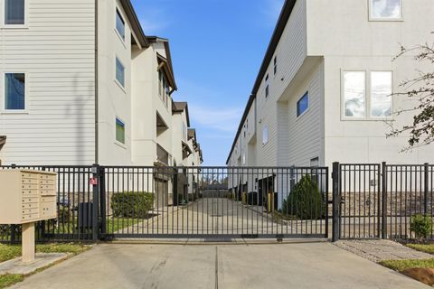 Tiny photo for 1222 Upton Street, Houston, TX 77020 (MLS # 18488106)