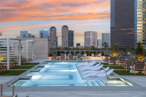 Photo of 5656 San Felipe Street #1403, Houston, TX 77056 (MLS # 72963139)