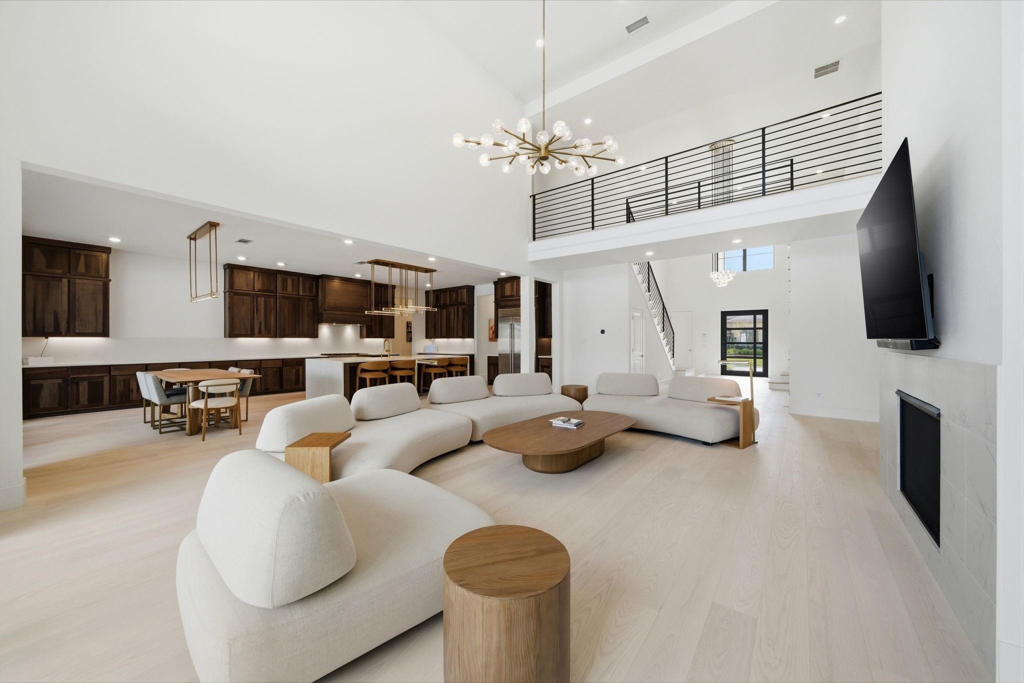 4906 Lagos Lagoon Court
