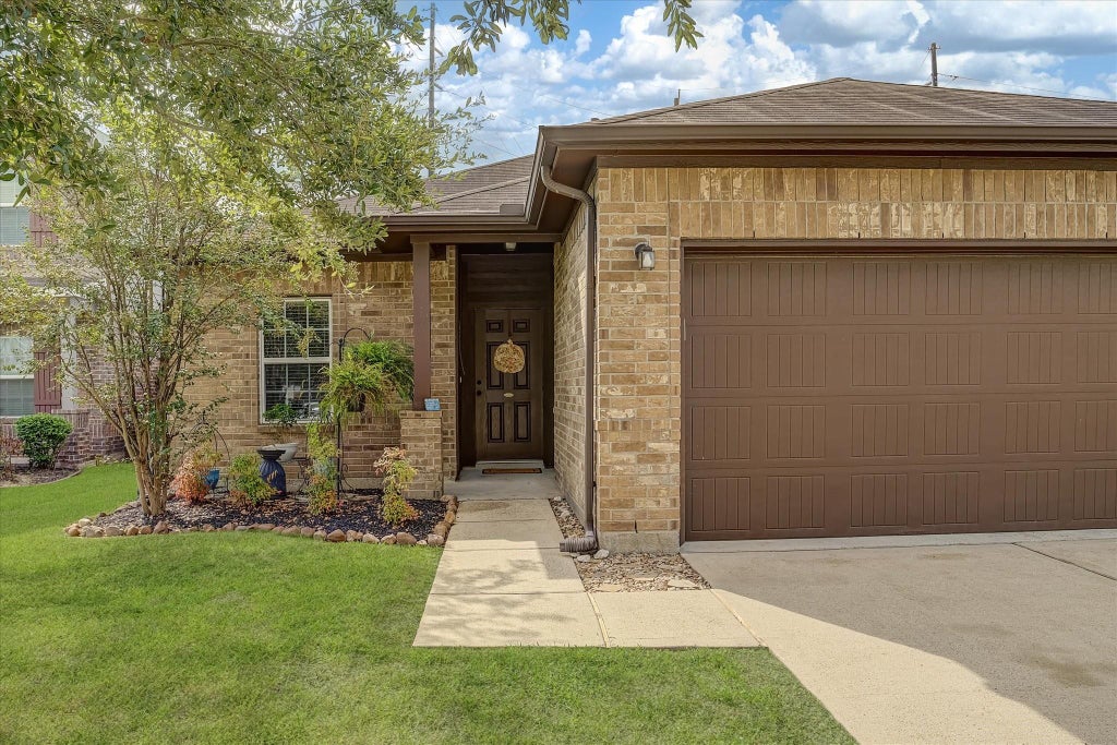 Photo of 4914 Seaside Sparrow Lane, Baytown, TX 77521 (MLS # 79593034)