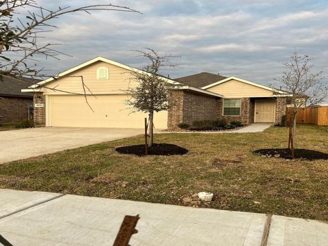 Photo of 8622 Bar Harbor Dr, Baytown, TX 77521 (MLS # 10230362)