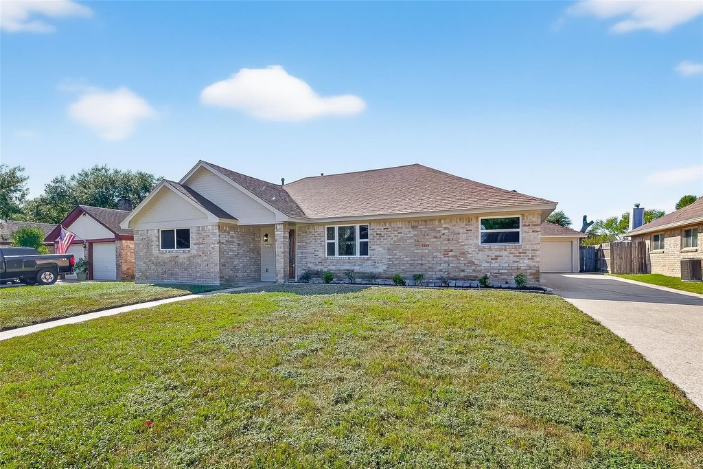 Photo of 6211 Alden Street, Houston, TX 77084 (MLS # 28083111)