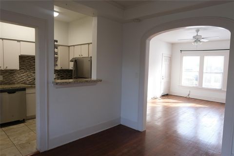 2528 Driscoll Street A Houston TX 77019