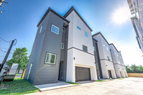 Photo of 3203 St Emanuel Street #B, Houston, TX 77004 (MLS # 76752102)