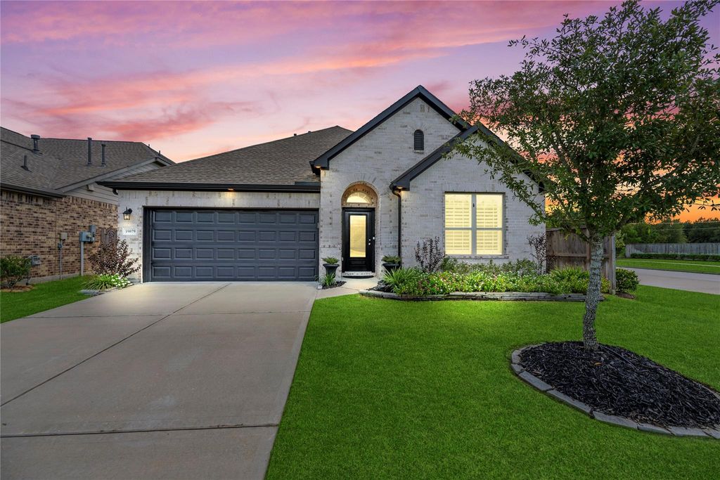 Photo of 19079 Pinewood Grove Trail, New Caney, TX 77357 (MLS # 72700700)