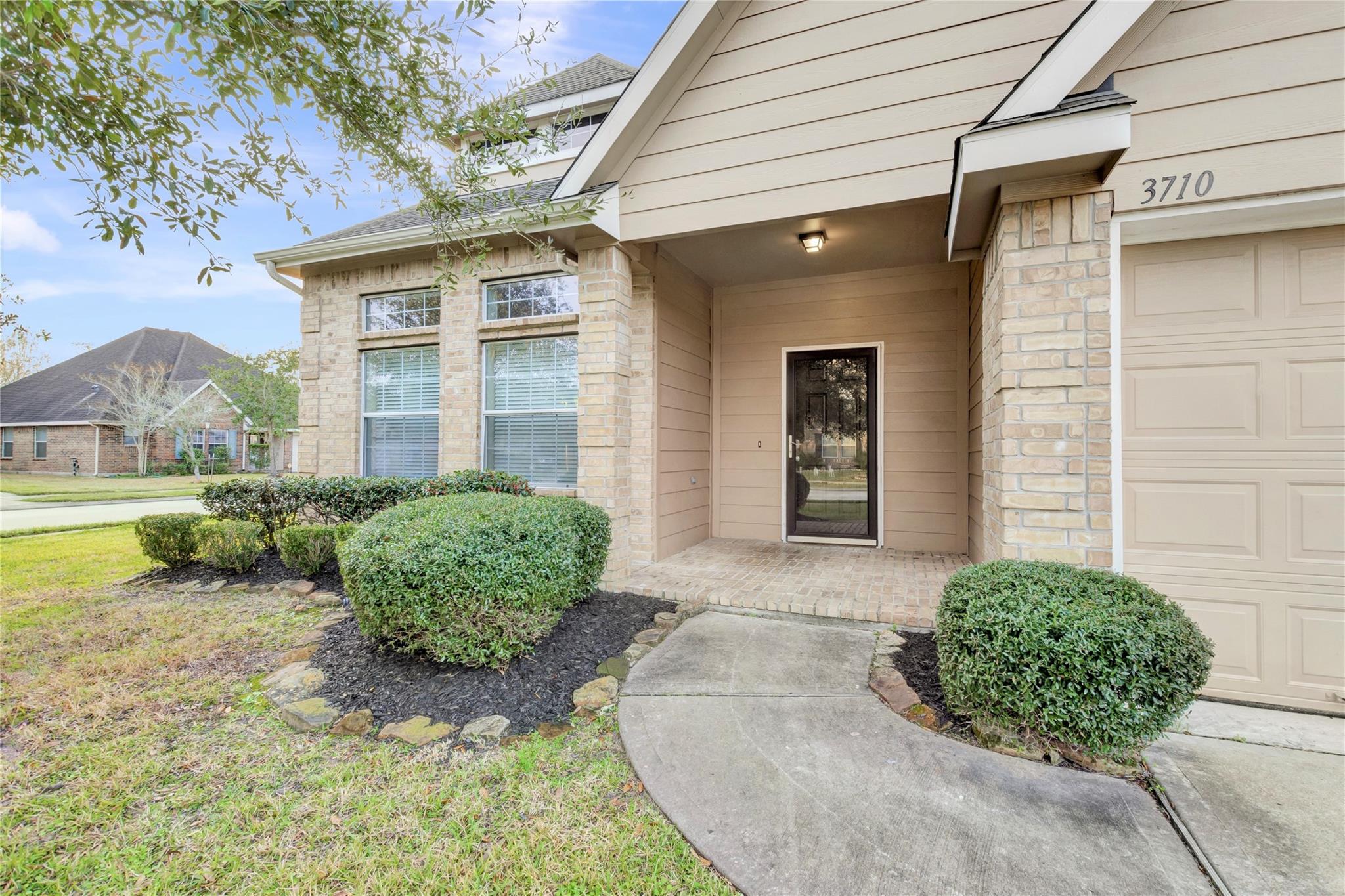 3710 Banyan Wood Way