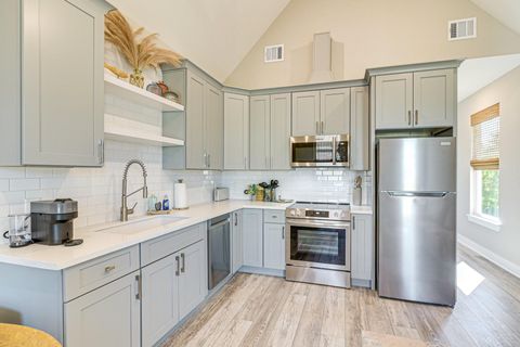 Photo of 1411 30th Street, Galveston, TX 77550 (MLS # 92640299)