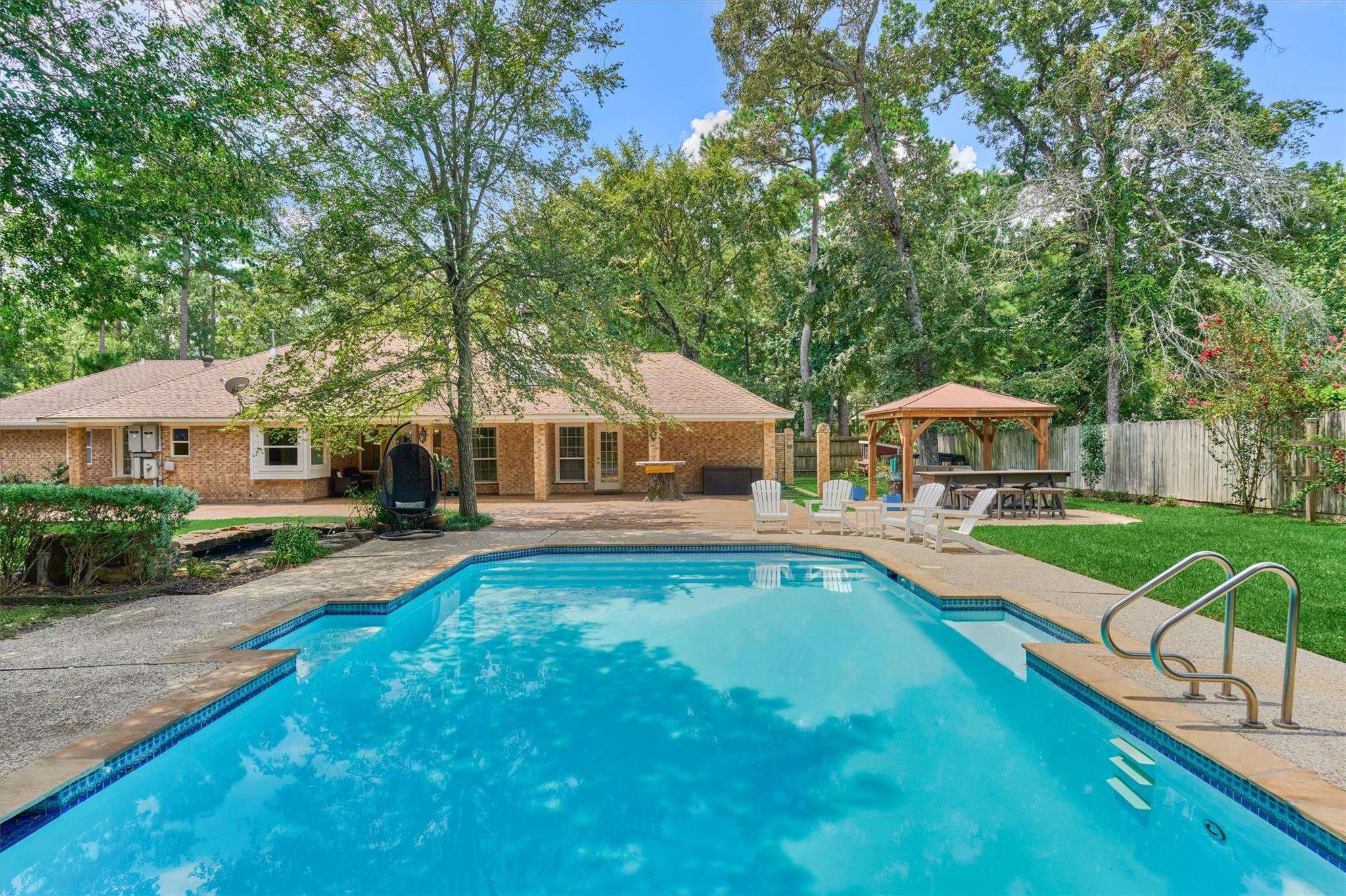 8 Wind River Court