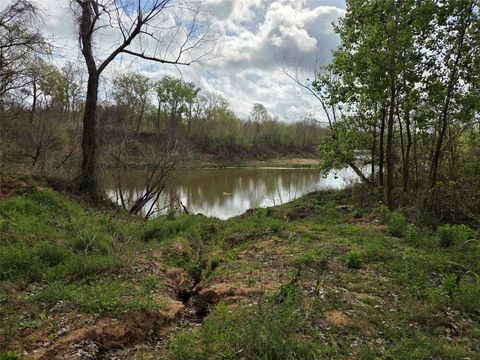 Vacant Land For Sale - Kings Oak Drive<br/> Damon, TX 77430