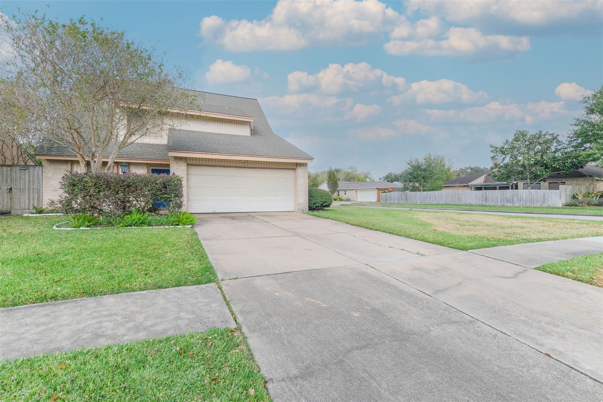11902 Brook Meadows Lane