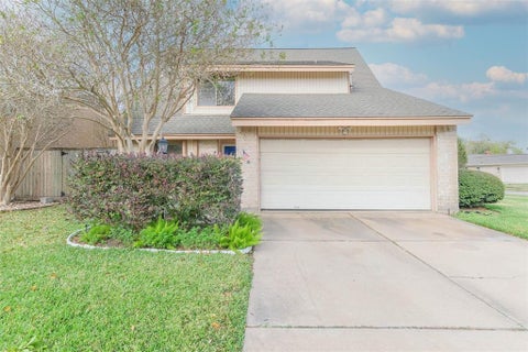 Photo of 11902 Brook Meadows Lane, Meadows Place, TX 77477 (MLS # 8475541)