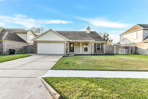 Photo of 4010 Spring Branch Drive W, Pearland, TX 77584 (MLS # 47123976)