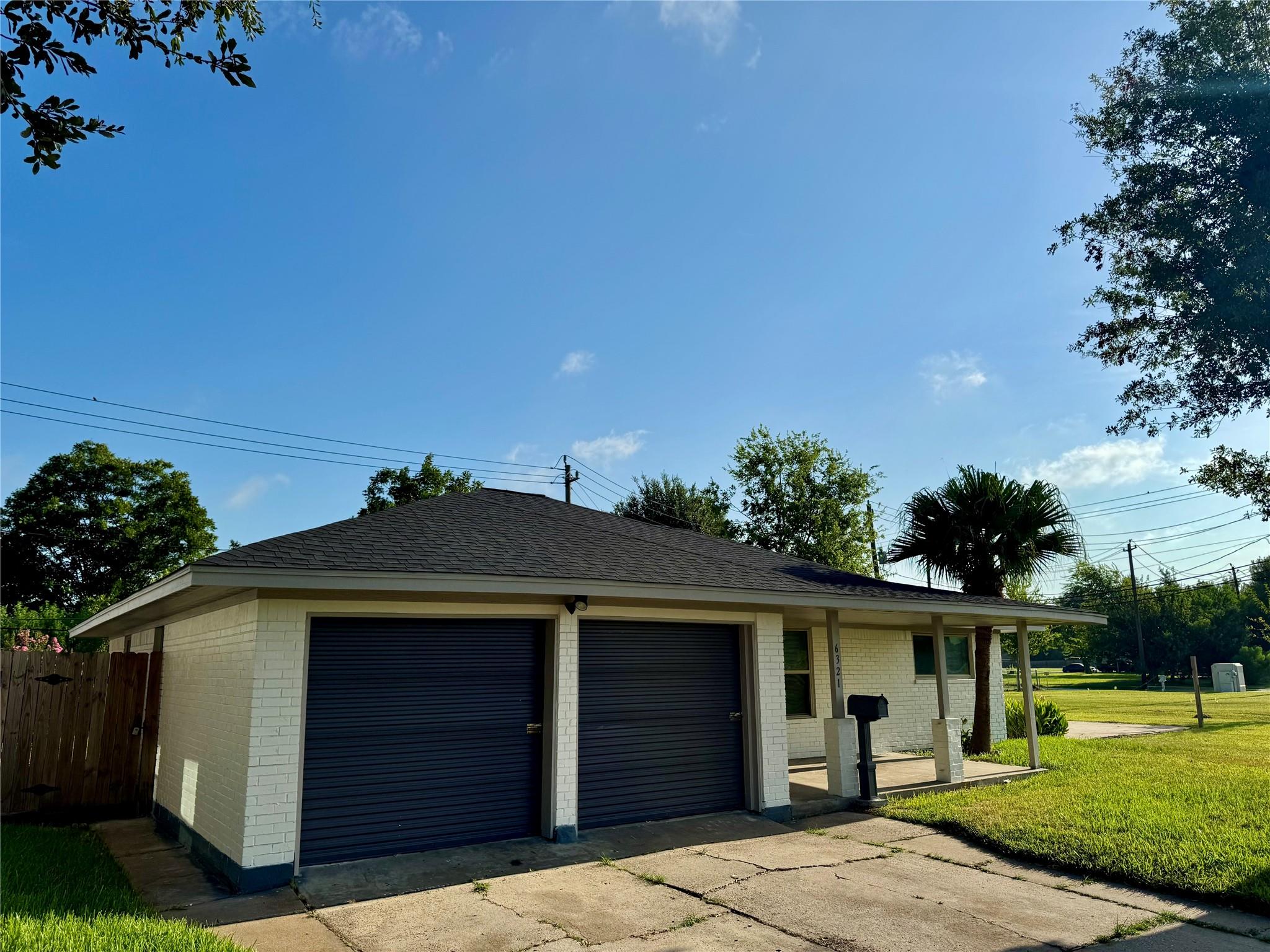 6321 Apache Drive